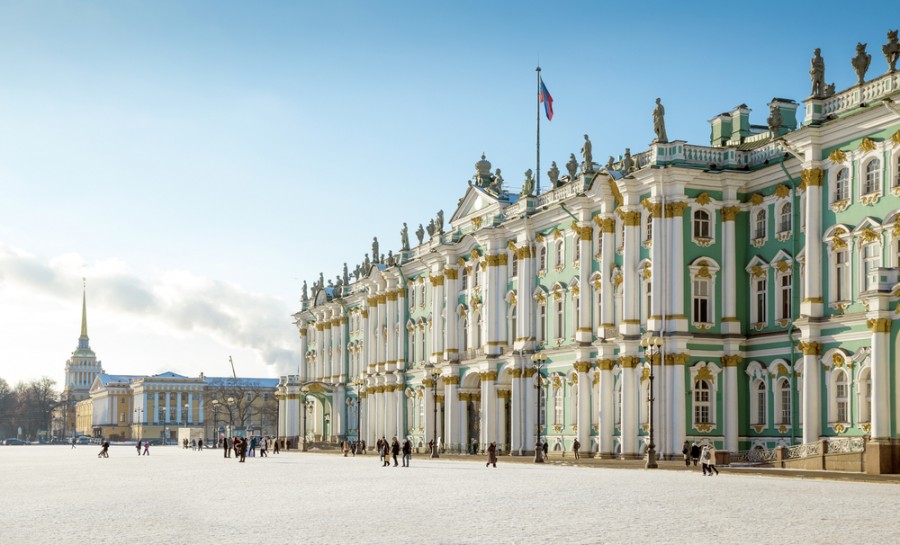 Comment s'appelle le Palais de Saint-Pétersbourg ?