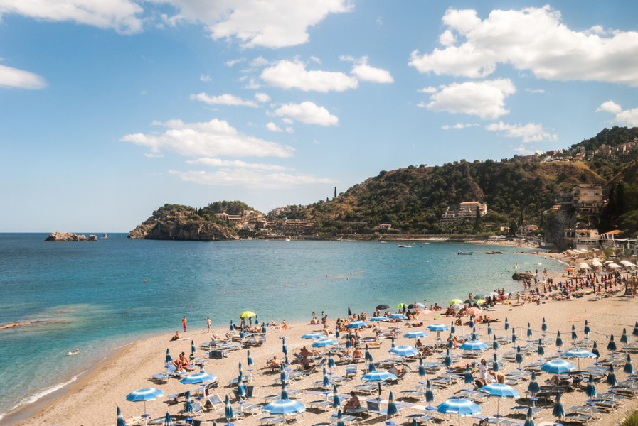 Les merveilles de la plage de Catane : Un incontournable de la Sicile